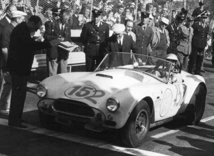Zourab Tchkotoua i Tommy Hitchcock - Shelby Cobra roadster.